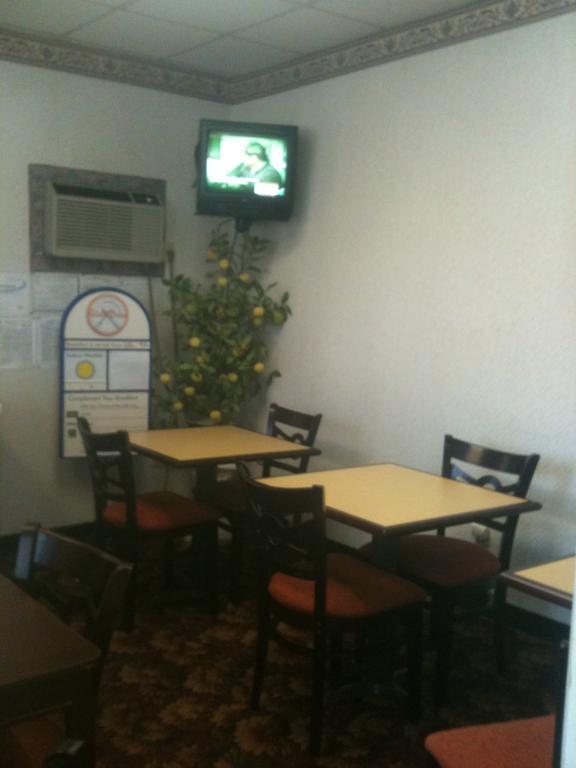 Sunrise Inn โรม ภายนอก รูปภาพ